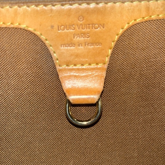 Authentic LOUIS VUITTON monogrammed Ellipse MM Handbag - Picture 7 of 9